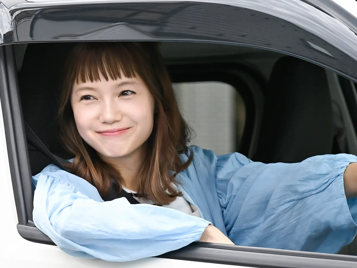 『ちょっとだけエスパー』に出演する宮﨑あおいさんが写る場面写真