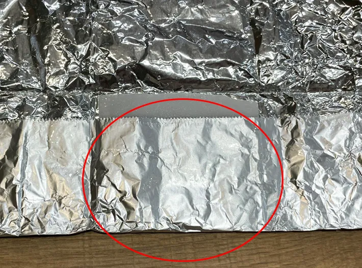 濡れていたアルミホイルの写真（撮影：grape編集部）