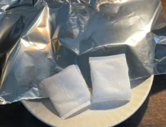 アルミホイルとコットンの写真（撮影：grape編集部）