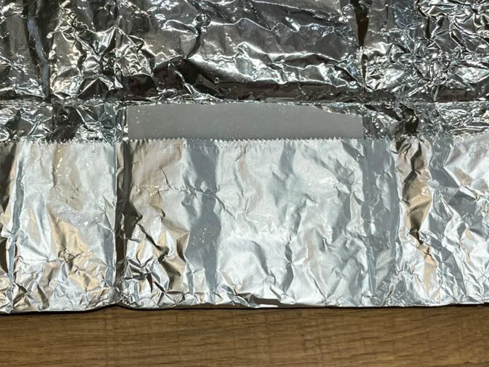 アルミホイルとコットンの写真(撮影:grape編集部)