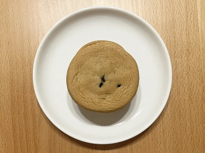 『不二家　カントリーマアムアイスサンド』の写真（撮影：grape編集部）