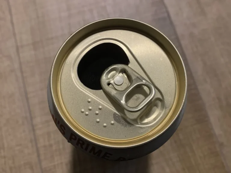 缶