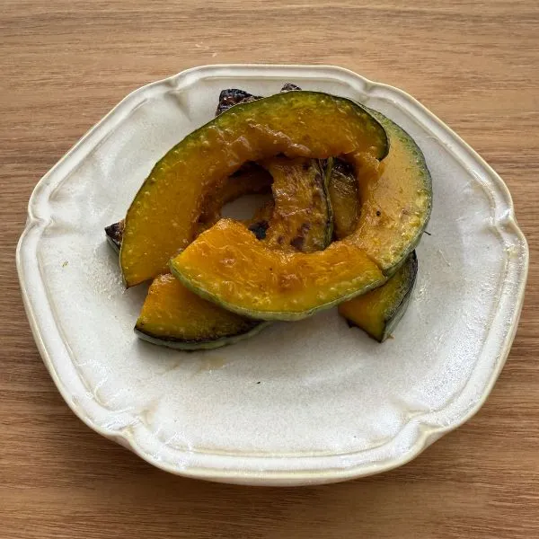 焼きカボチャのからしマリネ完成　撮影：grape編集部