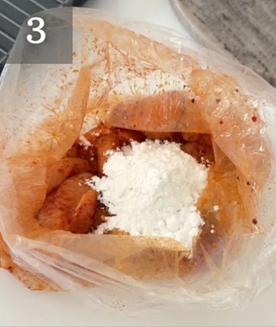 片栗粉をまぶす