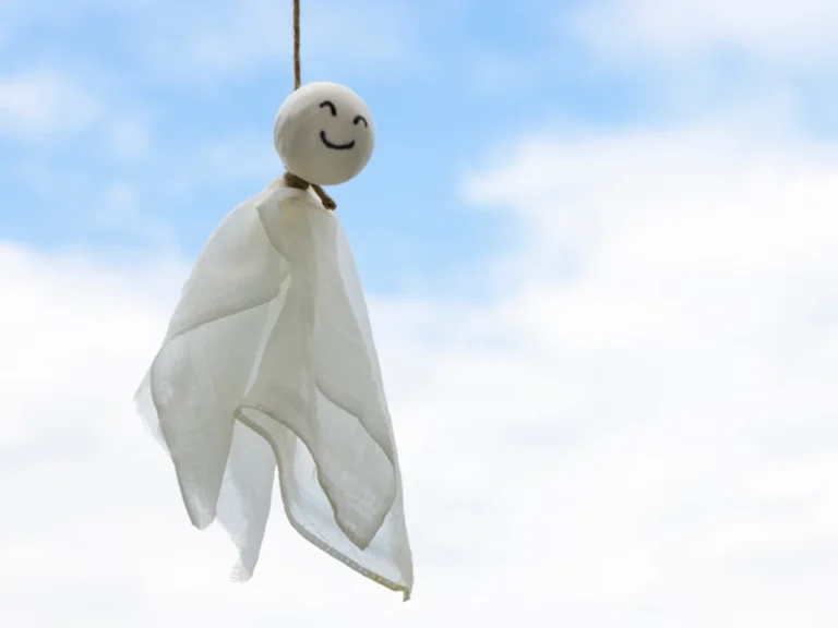 てるてる坊主の由来とは?作る時のポイントややってはいけないことも紹介!
