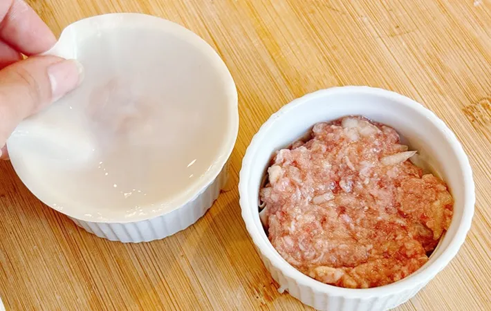 『ココットで小籠包』を作る写真（撮影：キジカク）