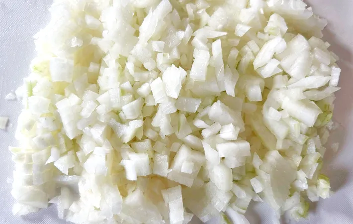 『炊飯器でバターチキンカレー』を作る写真（撮影：エニママ）