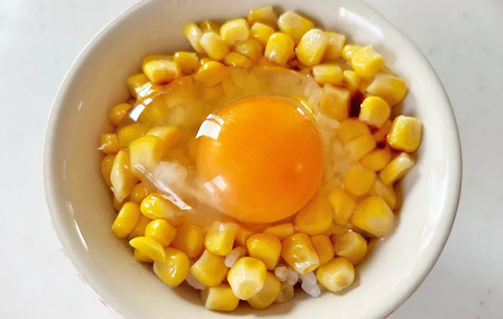 『黄金のTKGバタコ』の完成写真（撮影：エニママ）