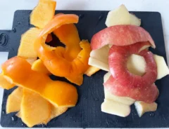 『リンゴと柿の皮』の写真（撮影：エニママ）