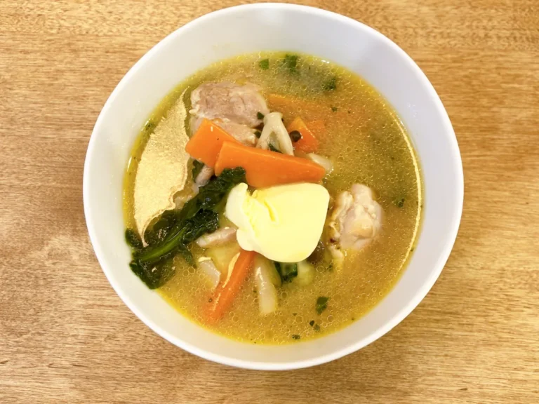 『きのこと鶏の味噌バター絶品汁』の完成写真（撮影：エニママ）