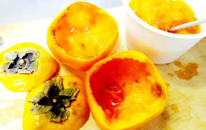 『簡単　柿プリン』を作る写真（撮影：エニママ）