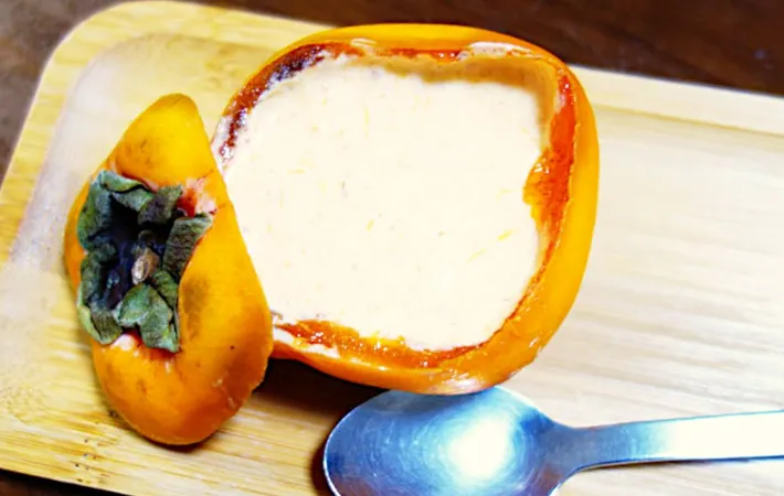 『簡単　柿プリン』の完成写真（撮影：エニママ）