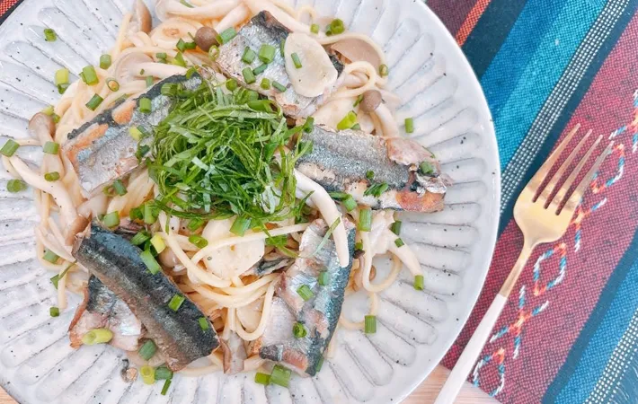 『さんまときのこのぽんパスタ』の完成写真（撮影：キジカク）