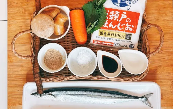 『さんまと根菜の炊き込みご飯』の材料写真（撮影：キジカク）