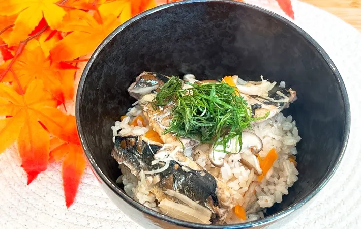『さんまと根菜の炊き込みご飯』の完成写真（撮影：キジカク）