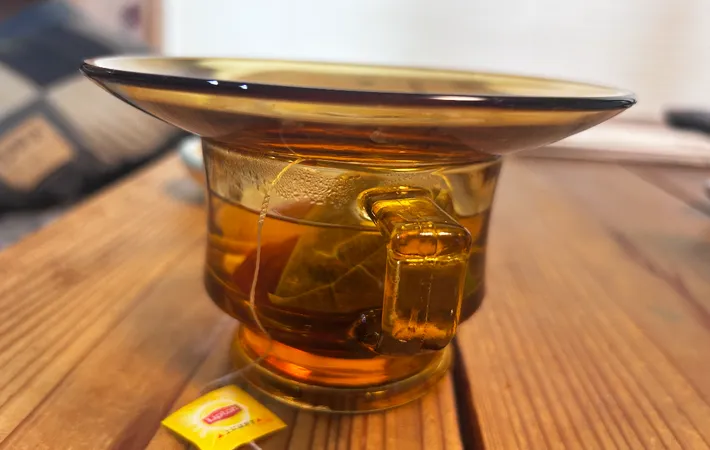 『梅しそ紅茶』を作る写真（撮影：エニママ）