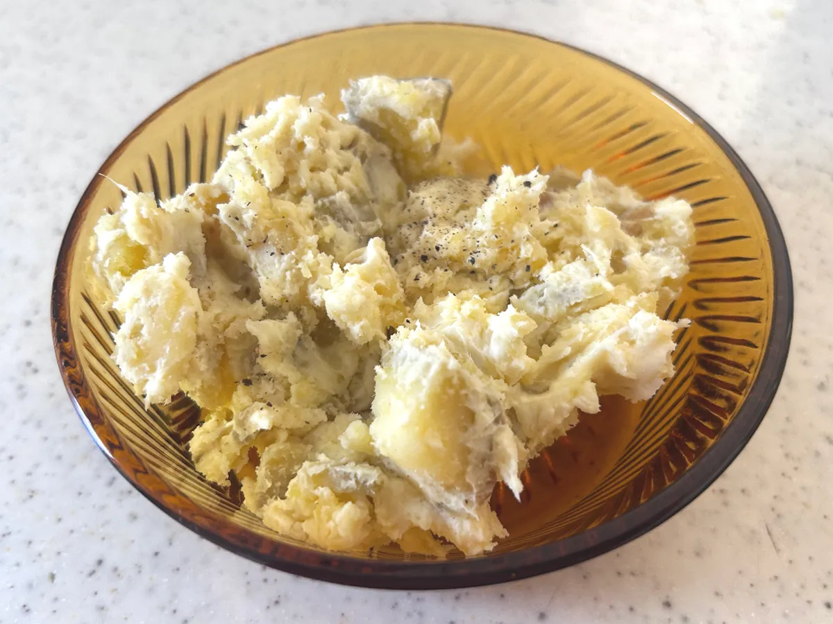 サツマイモサラダを作っている写真