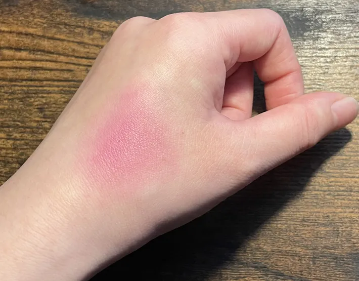 パウダーチークの写真（撮影：grape編集部）