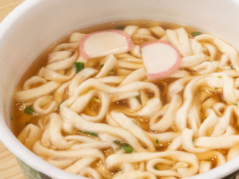 カップうどんの写真