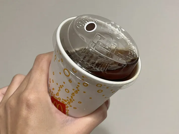 マクドナルドのドリンクの写真（撮影：grape編集部）