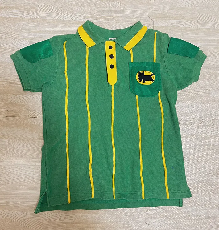 デザインを加えたポロシャツの写真