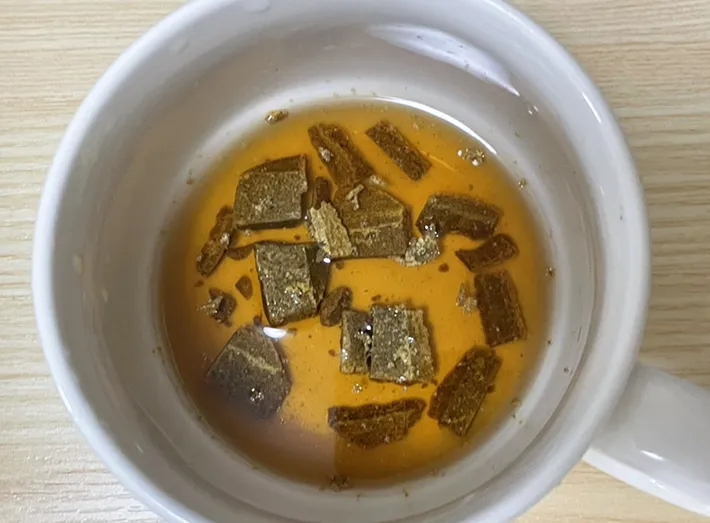 カレールーと調味料を混ぜる写真（撮影：grape編集部）