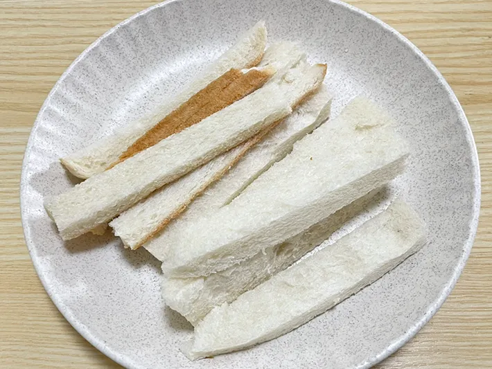 カットした食パンの写真（撮影：grape編集部）
