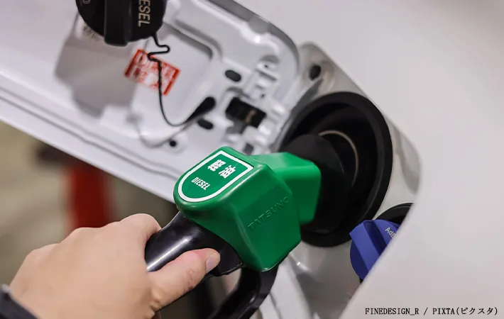 軽油を給油するイメージ画像