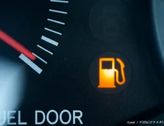 ガソリンがなくなりそうなイメージ写真