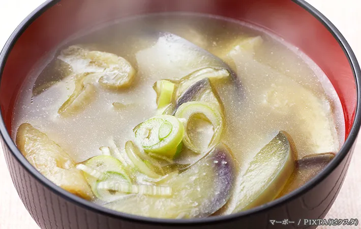 ナスの味噌汁の写真