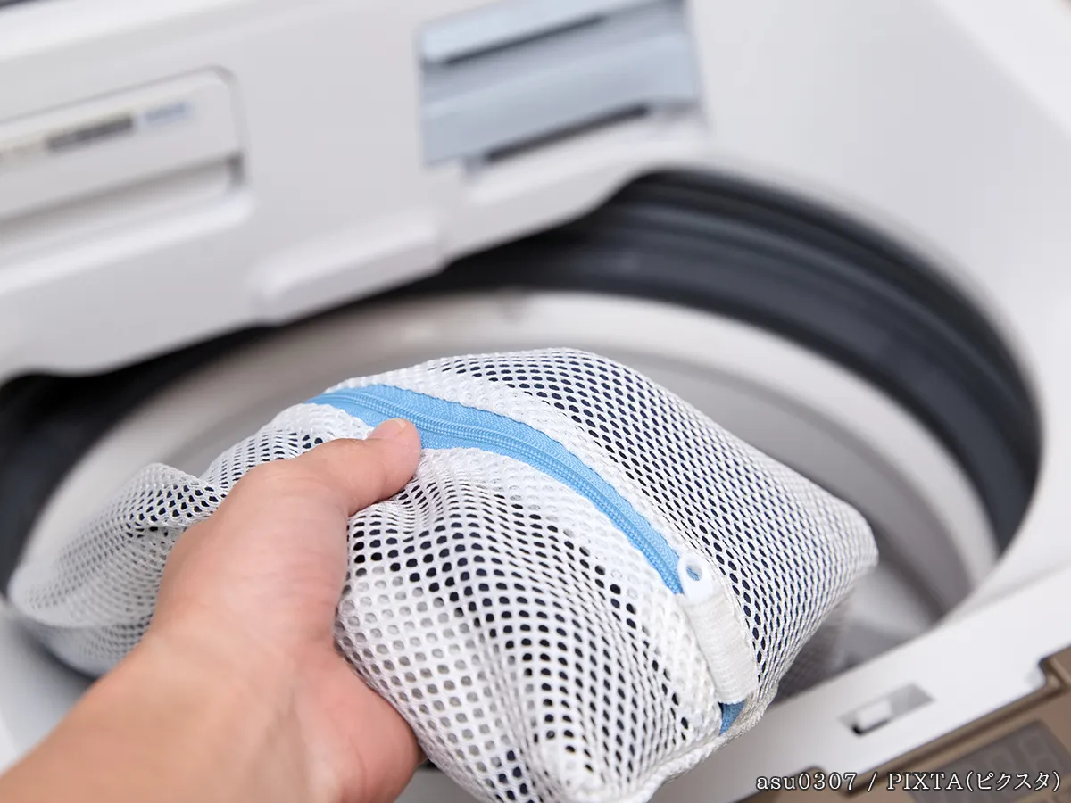 洗濯機と洗濯ネットの写真