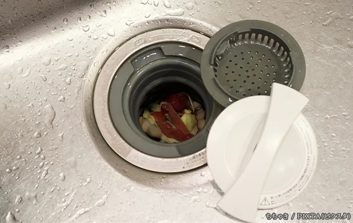 排水口に生ゴミがたまっている写真