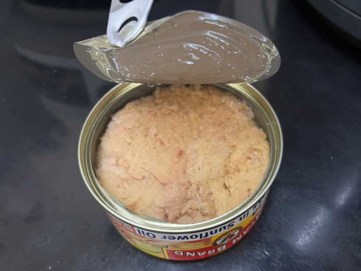 アヤムブランドのツナ缶（撮影：grape編集部）