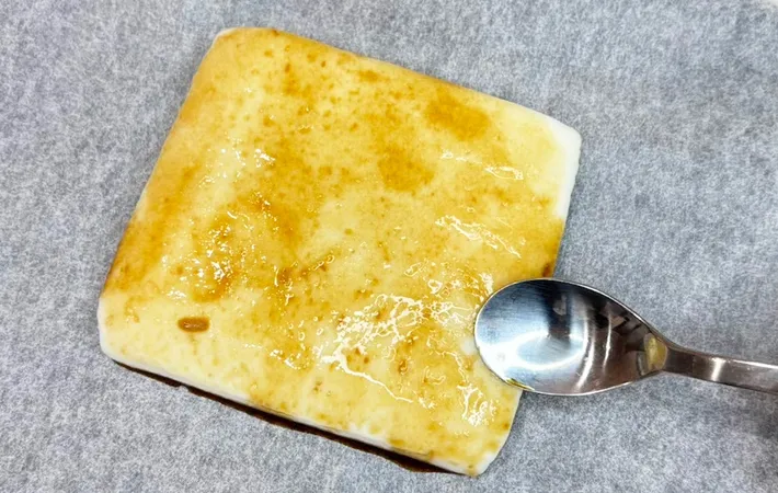 『はんぺんのマヨネーズ焼き』を作る写真（撮影：キジカク）