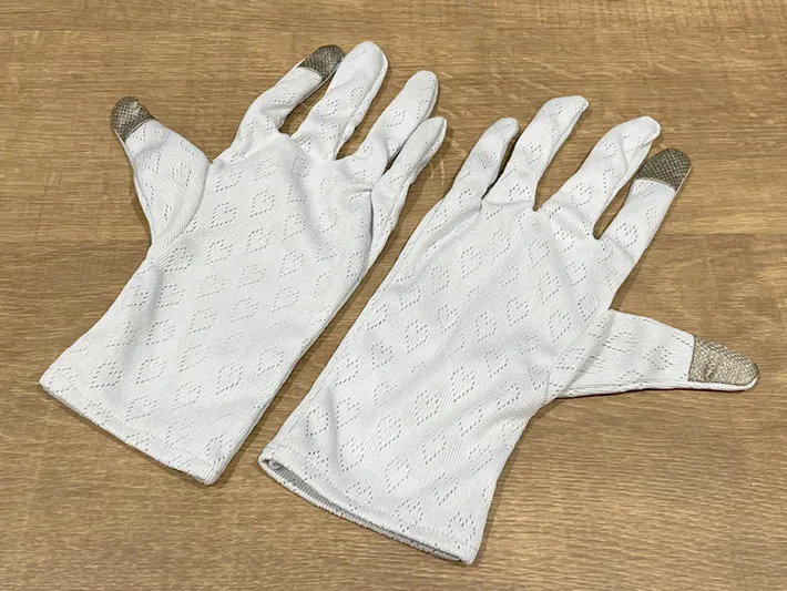 ダイソー『おうちケアグローブ』の写真（撮影：grape編集部）