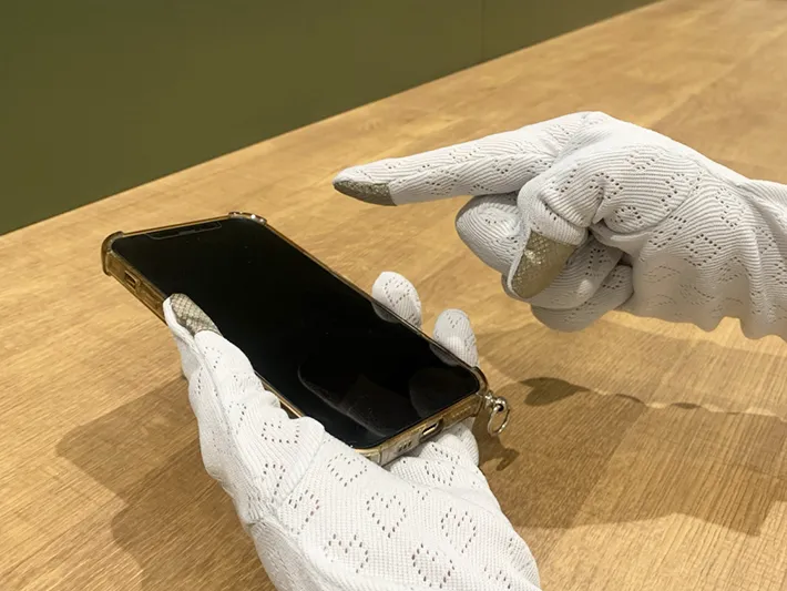 ダイソー『おうちケアグローブ』の写真（撮影：grape編集部）