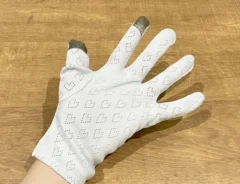 ダイソー『おうちケアグローブ』の写真（撮影：grape編集部）