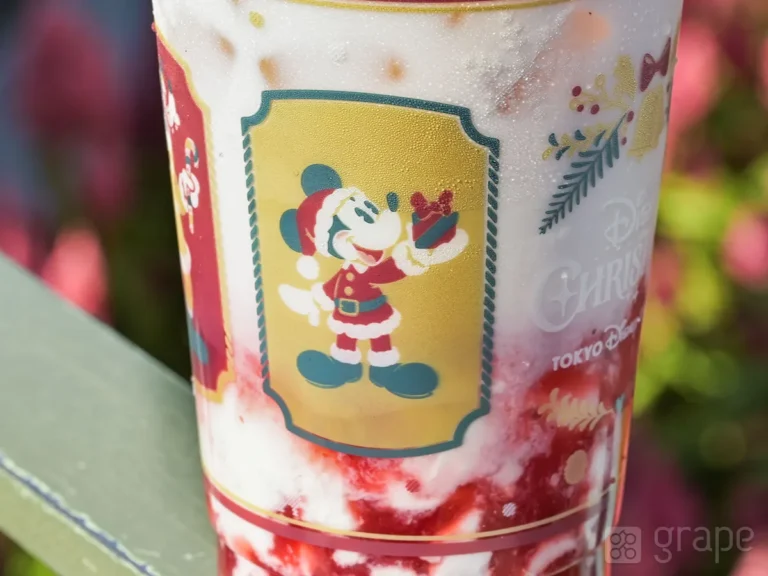 ディズニークリスマスのスペシャルドリンク（撮影：grape編集部）