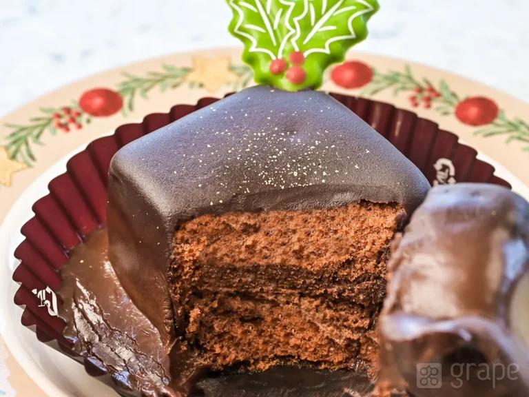 チョコレートケーキの写真（撮影：grape編集部）