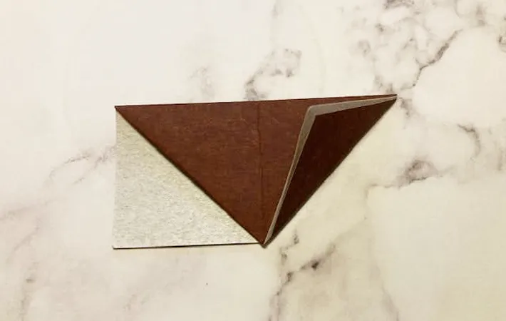 『付箋しおり』を作る写真（撮影：エニママ）