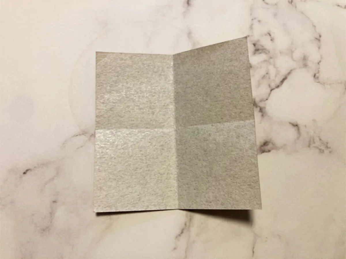 付箋でしおりを作る写真