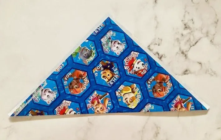 『折り紙ポチ袋』を作る写真（撮影：エニママ）