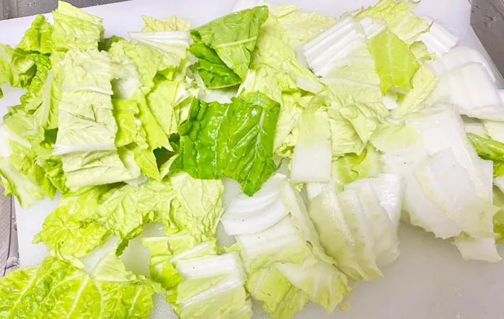 『白菜のスープ野菜』を作る写真（撮影：エニママ）