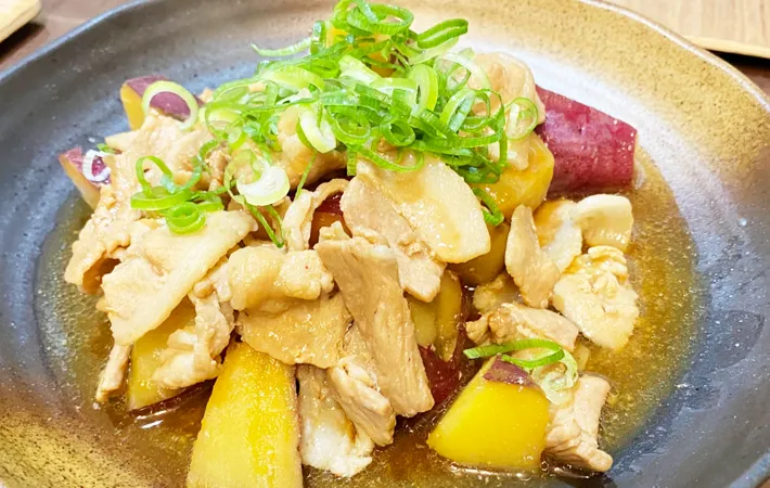 『豚肉とサツマイモのさっぱり甘辛煮』の完成写真（撮影：エニママ）