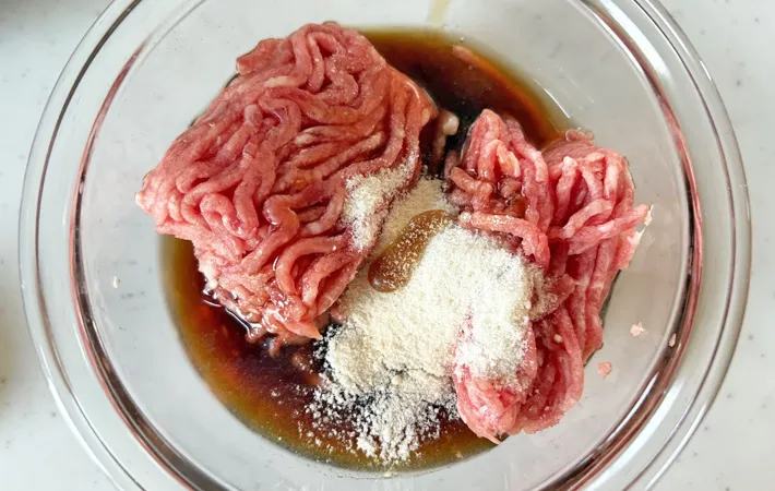 『炊飯器ビビンバ』を作る写真（撮影：エニママ）