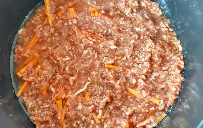 『炊飯器ビビンバ』を作る写真（撮影：エニママ）