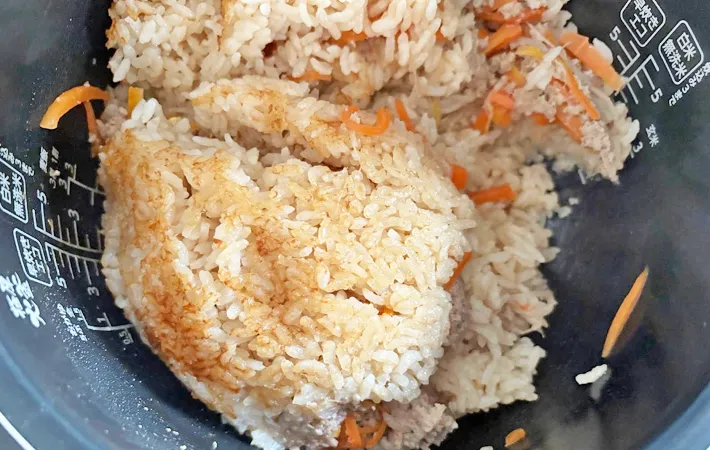 『炊飯器ビビンバ』の完成写真（撮影：エニママ）