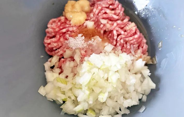 『キャベツでシュウマイ』を作る写真（撮影：エニママ）