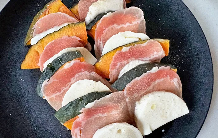 『カボチャのカプレーゼ』の完成写真（撮影：エニママ）