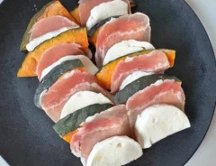 『カボチャのカプレーゼ』の完成写真（撮影：エニママ）